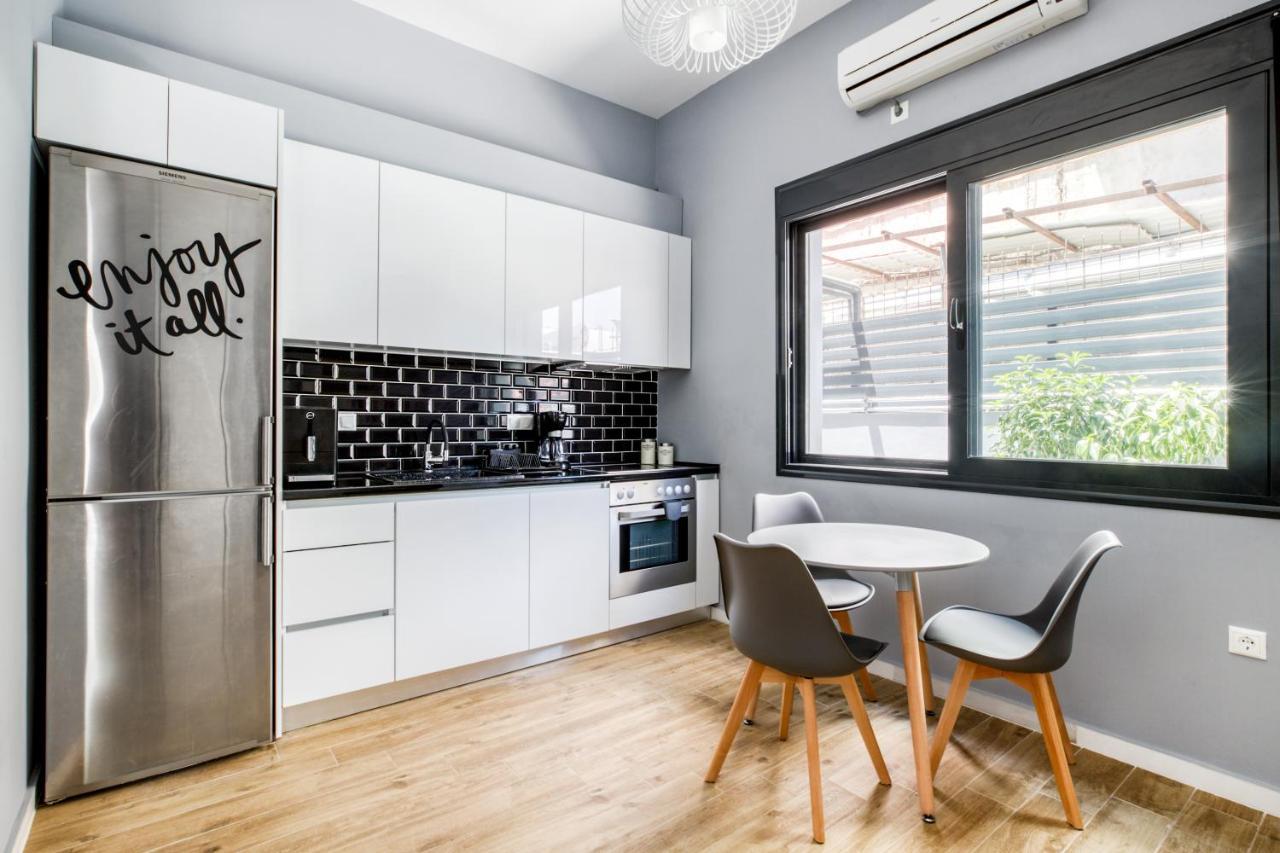 Spacious Flat With Courtyard And Private Parking! Atena Exterior foto