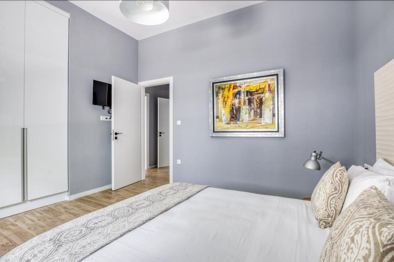 Spacious Flat With Courtyard And Private Parking! Atena Exterior foto