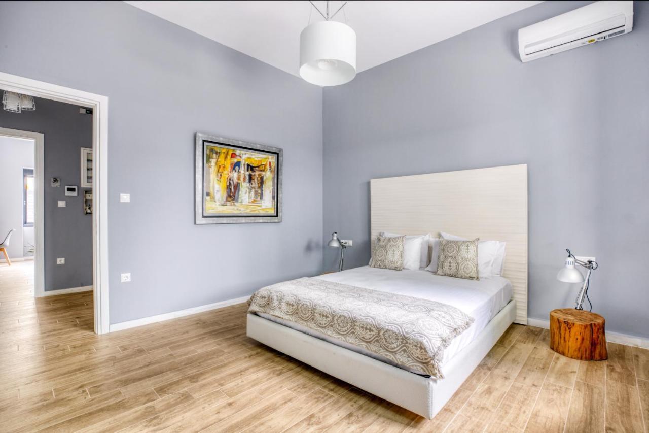 Spacious Flat With Courtyard And Private Parking! Atena Exterior foto